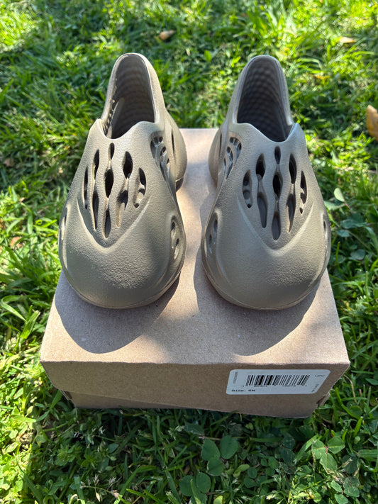 Yeezy Foam Runner Stone Taupe