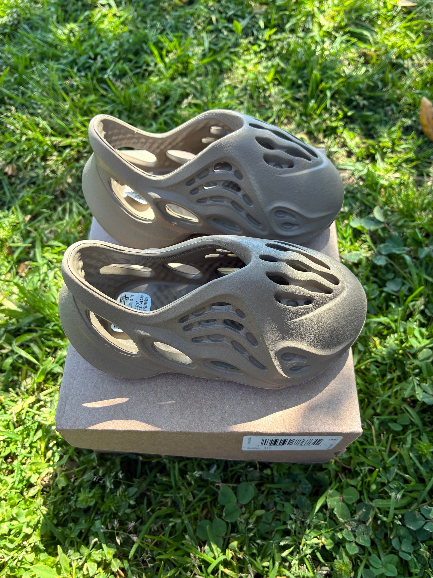 Yeezy Foam Runner Stone Taupe
