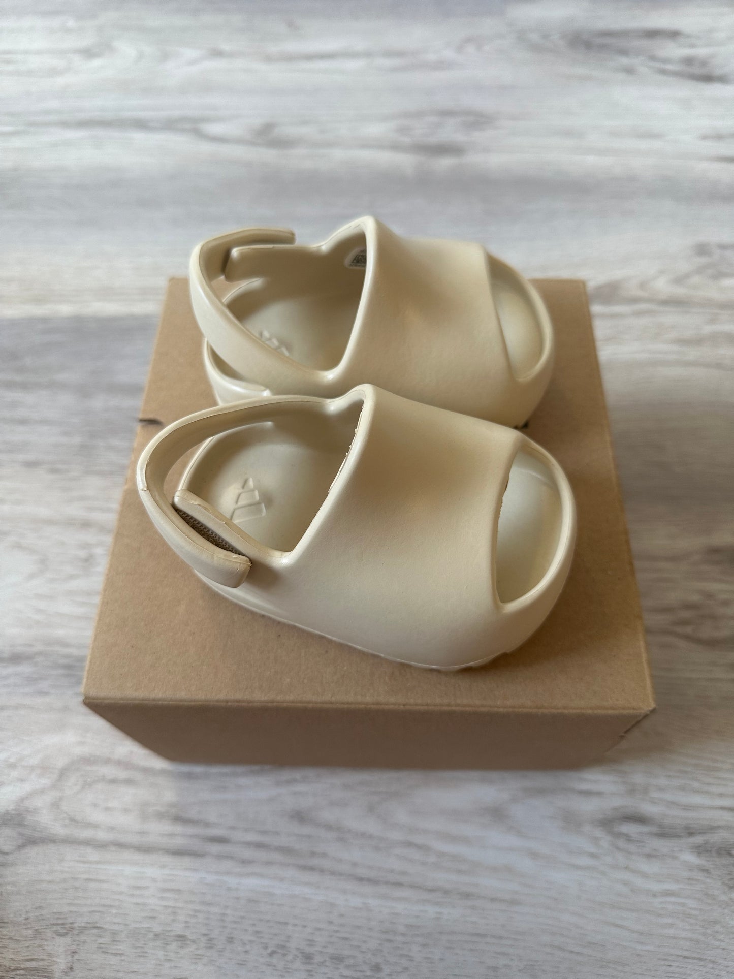 Yeezy Slide Bone