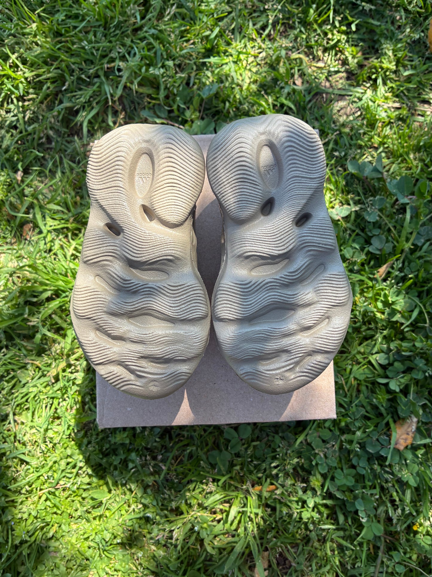 Yeezy Foam Runner Stone Taupe