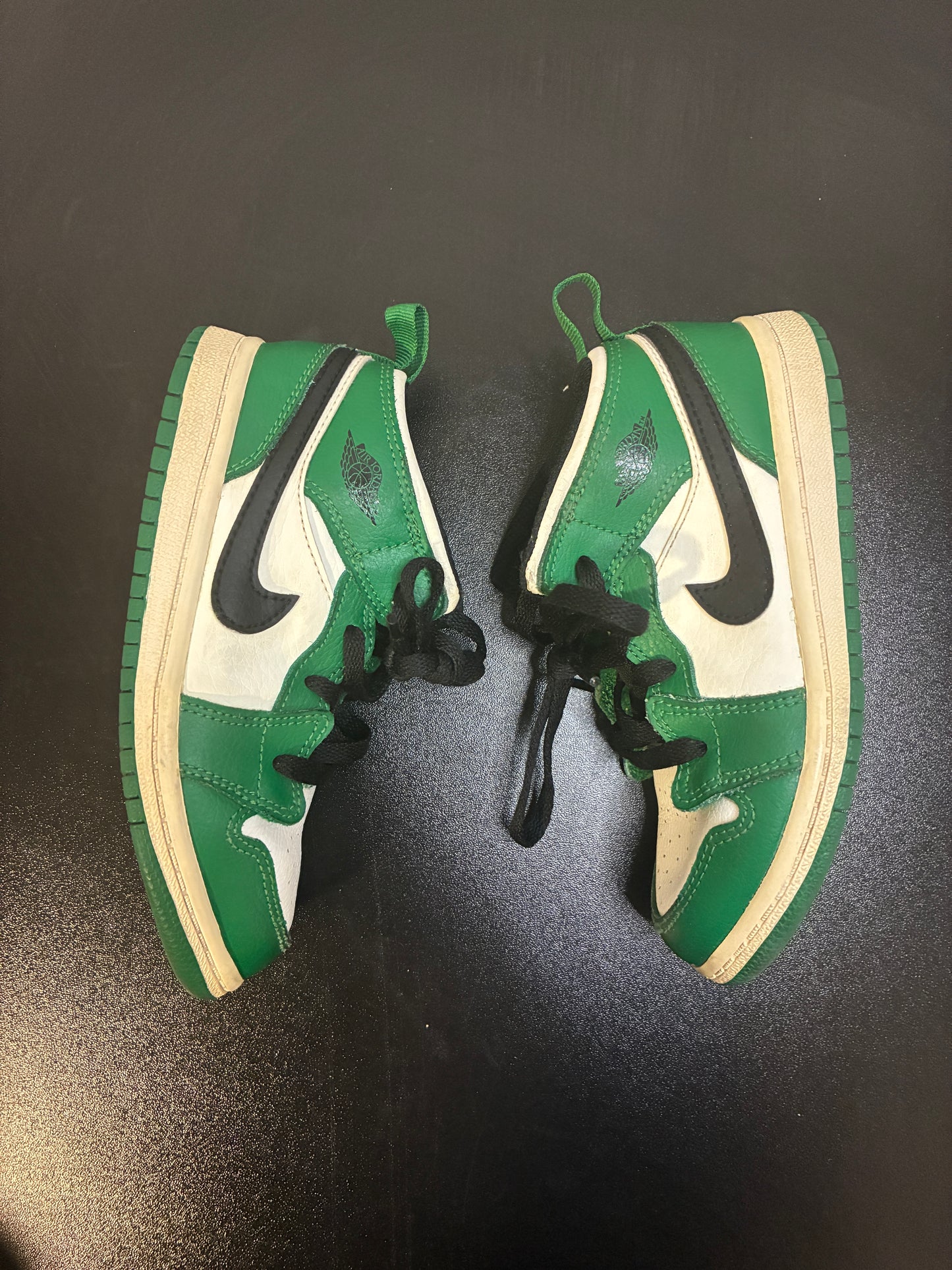 Jordan 1 Mid Pine Green