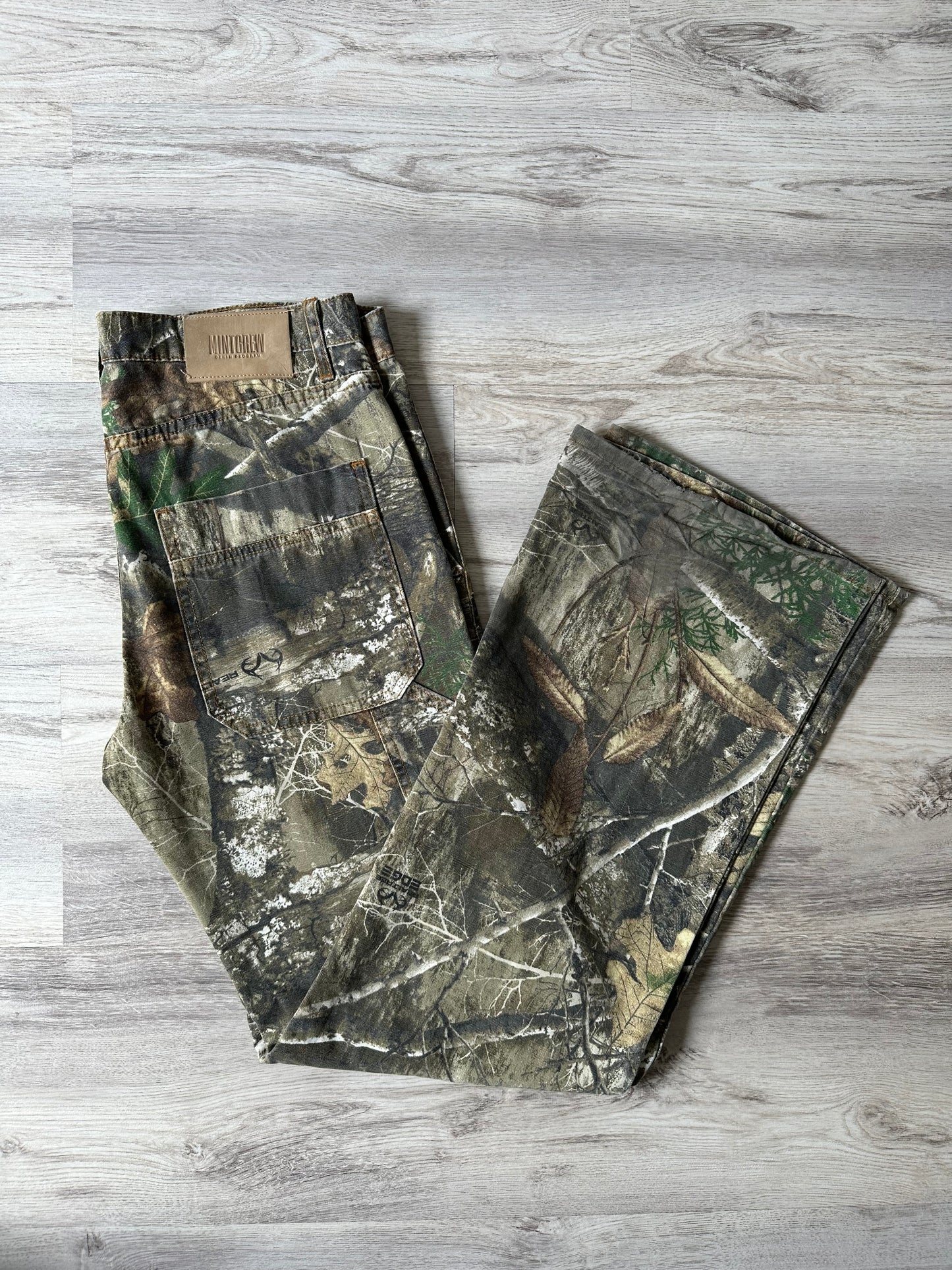 MintCrew RealTree Pants