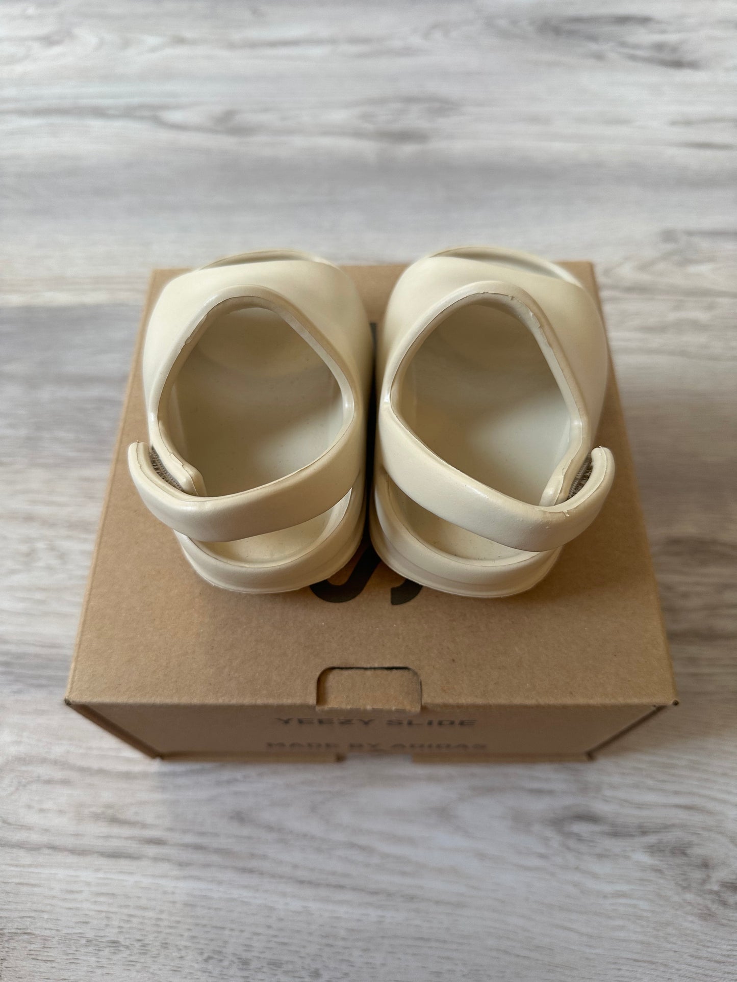 Yeezy Slide Bone