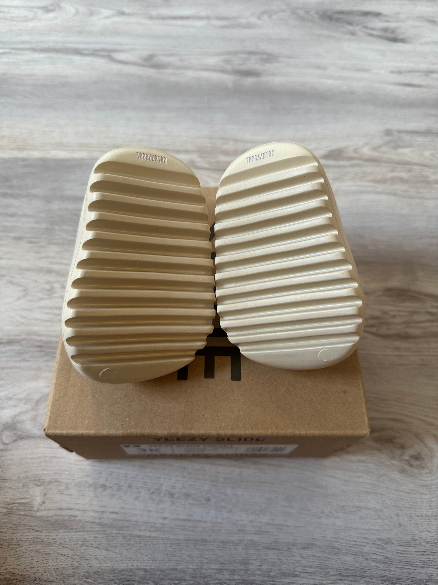 Yeezy Slide Bone